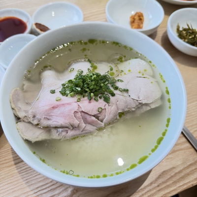 Jin Dwaeji Gomtang Busan Station Direct Branch