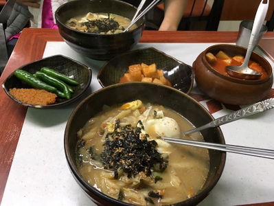 Yetnal Dongmun Market Kalguksu