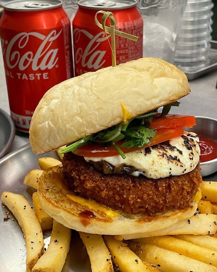 19BURGERTABLE