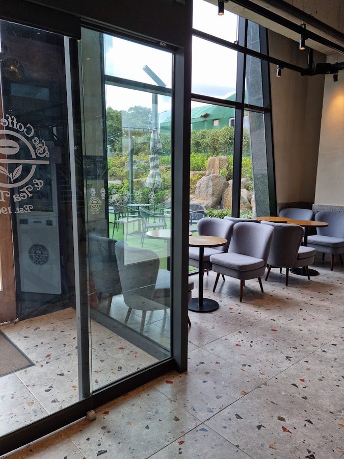 The Coffee Bean & Tea Leaf