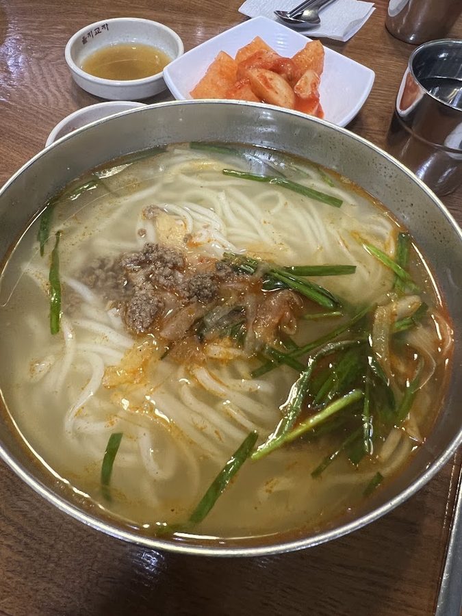 Hamheung Naengmyeon Myeongdong Kalguksu
