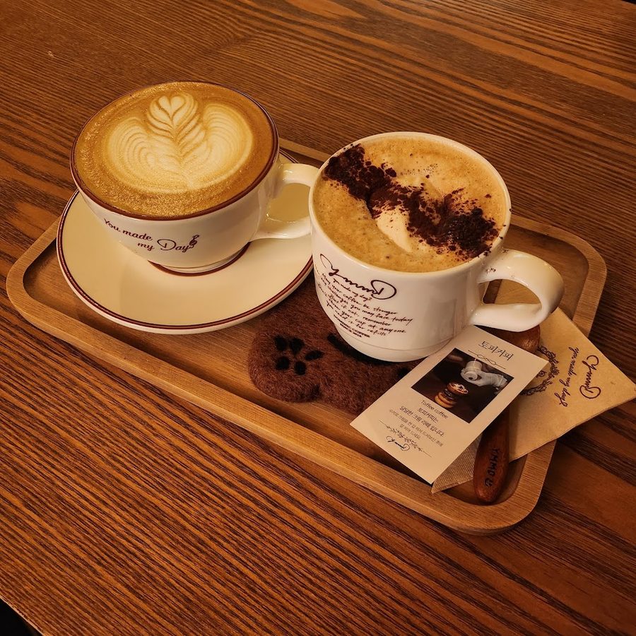 YMMD Desert cafe