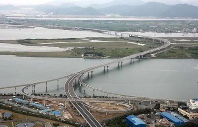 ウルスクド大橋