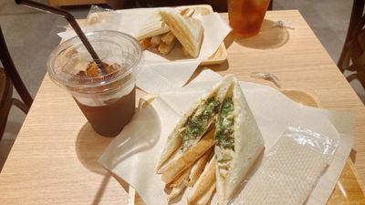 cafe-insquare 池袋駅東口