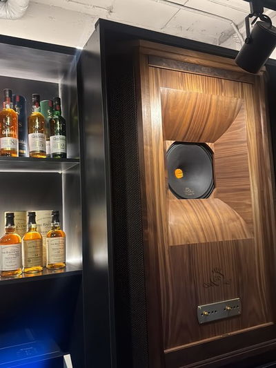 M-Bridge LP Bar Cheongdam