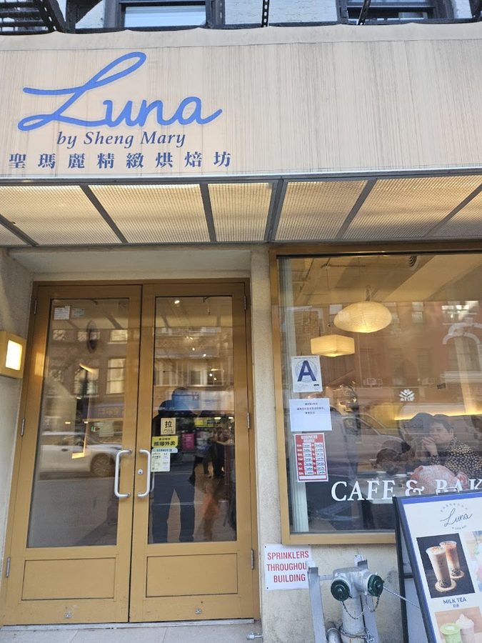 Luna Cafe & Bakery