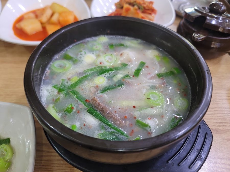 Unhyeongung Seolleongtang