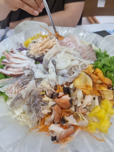 南大監宅水拌生魚片冷麵
