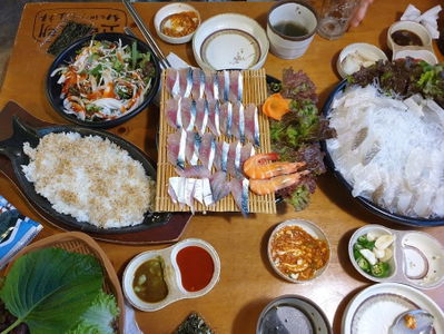 고래고래 신촌점