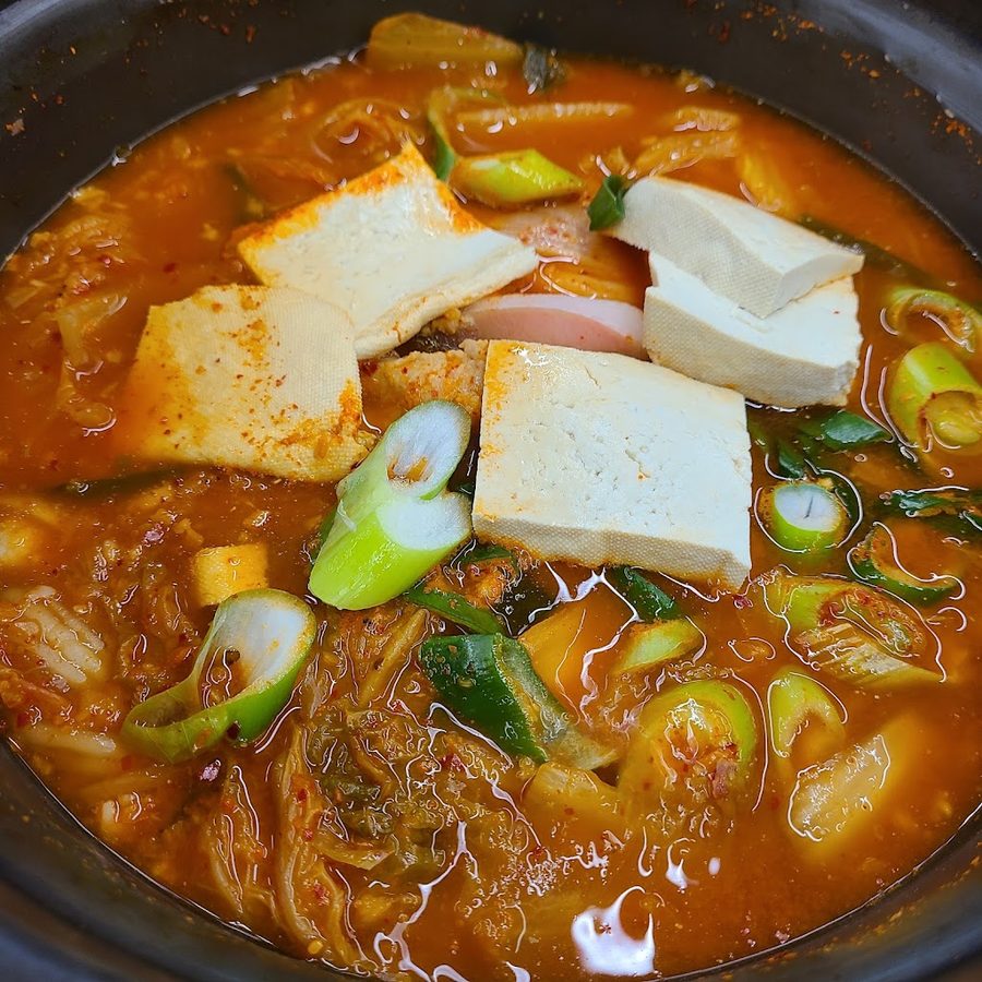 돈돼지유 생삼겹살 김치찌개