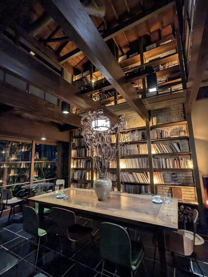 Cafe Bibliotic Hello!