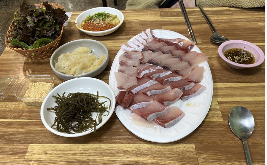 강릉시 중앙시장 수산시장 도마횟집
