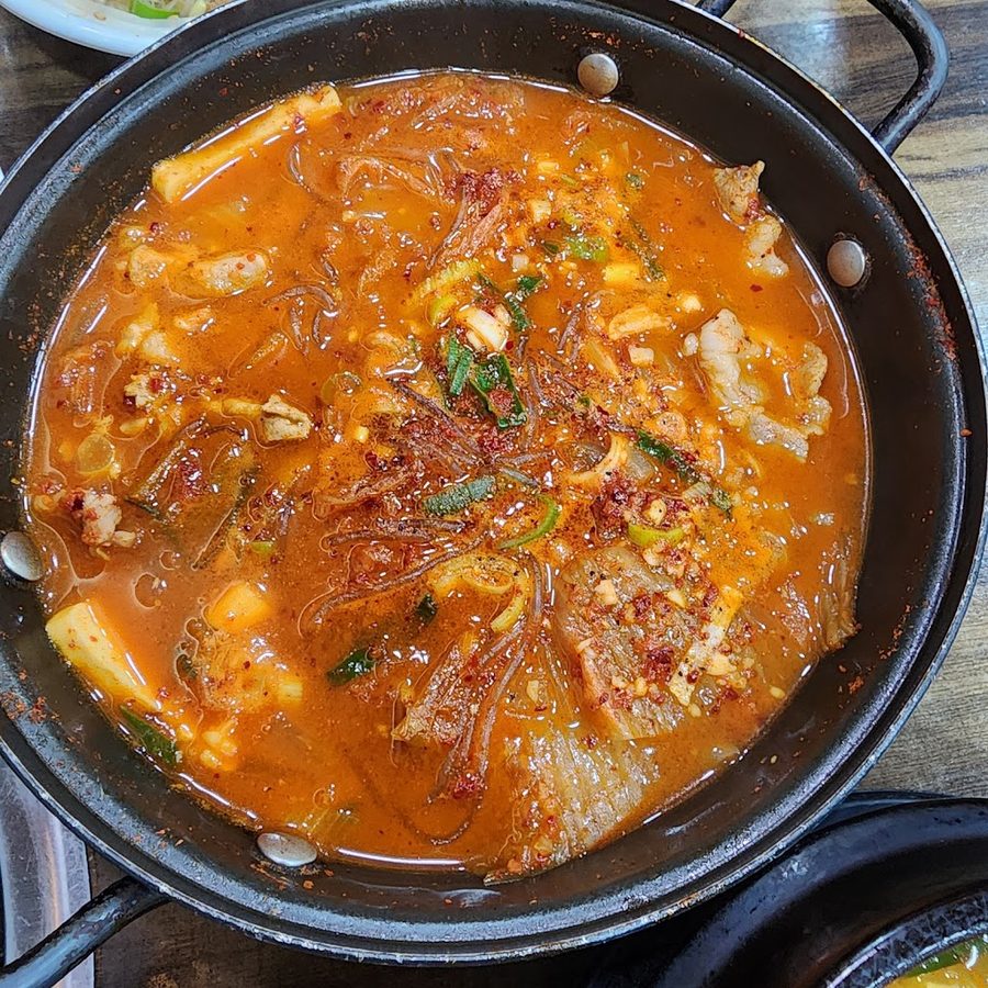 Dongseongno Yukgaejang