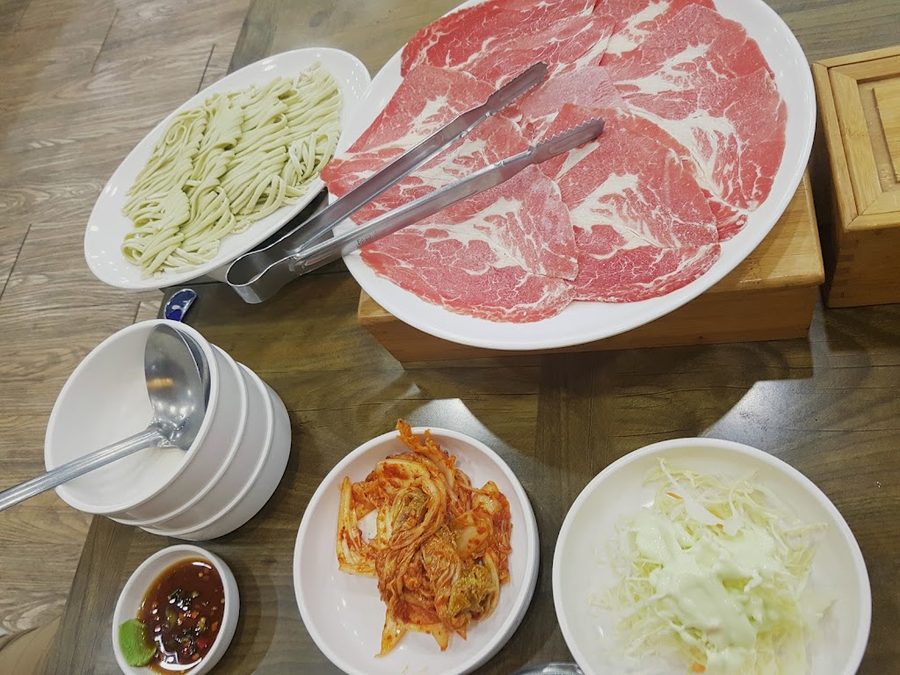 Chinhwangyeong Shabu Kalguksu Haechon