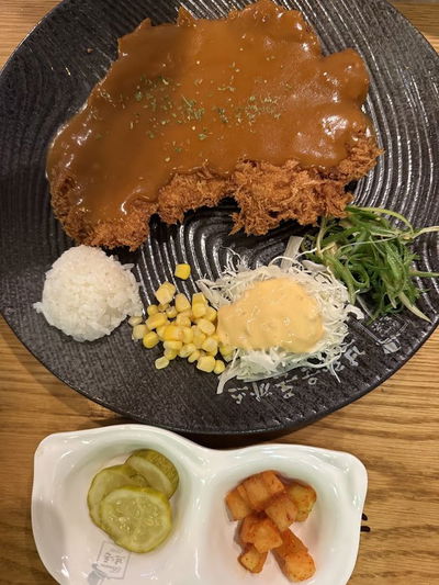 Brown pork cutlet that Seoul Square
