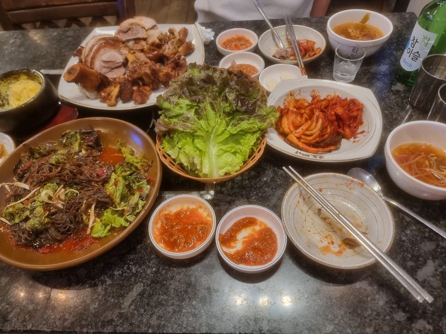 Jeju Bossam Agang Jokbal