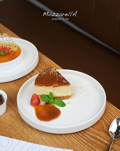 Mozzarella Restaurant & Bar