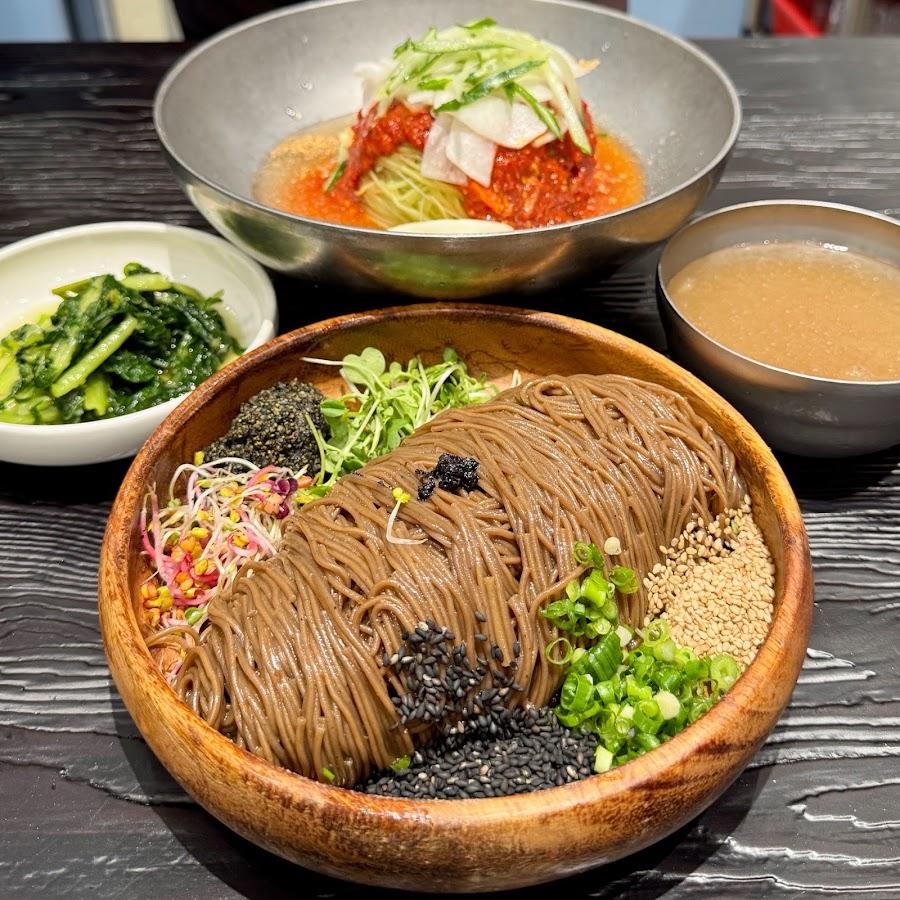 Lee Gwanbok Master Naengmyeon Times Square Branch