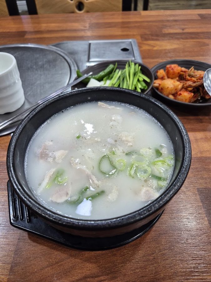 Hadong Dwaeji Gukbap