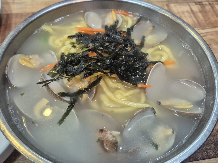 Jeongane Son Kalguksu
