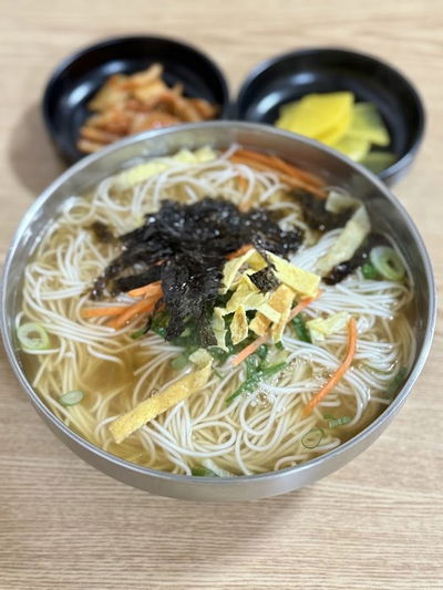 孔陵洞鯷魚麵