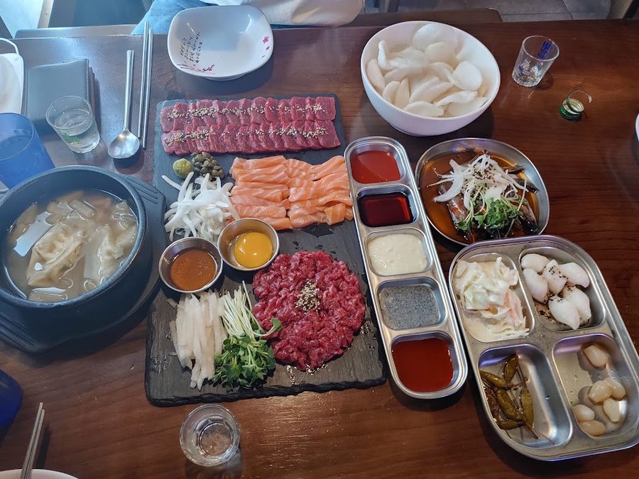 육회먹은 연어 영등포점