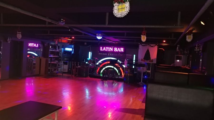 Gangnam 7080 Live Cafe