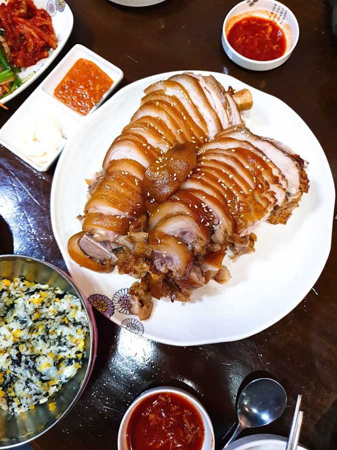Hwajeong Jokbal