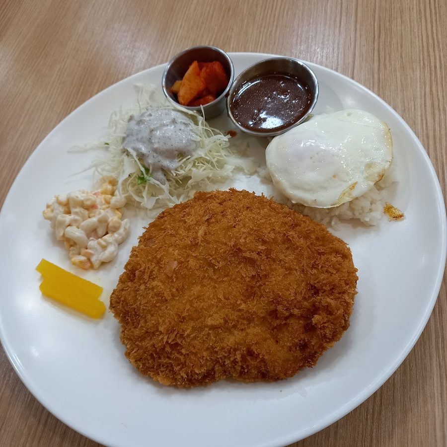 Golmok Naengmyeon Ae Donkatsu