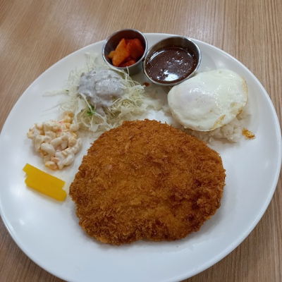 Golmok Naengmyeon Ae Donkatsu