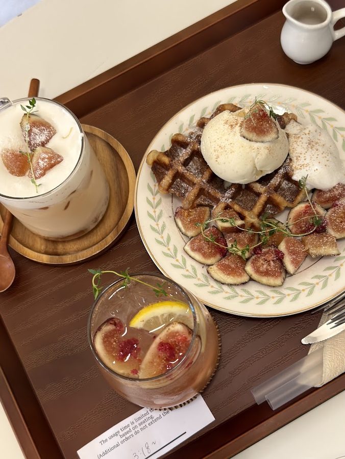 4:4 Four Seasons Quarter Cafe