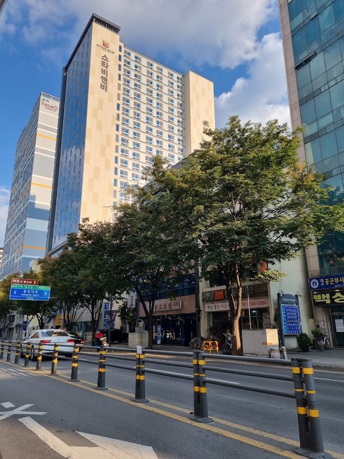 February Hotel Dongseongro