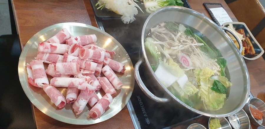 ナグォンカルビチプドゥジョン店