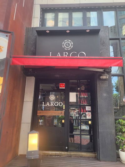 Cafe Largo