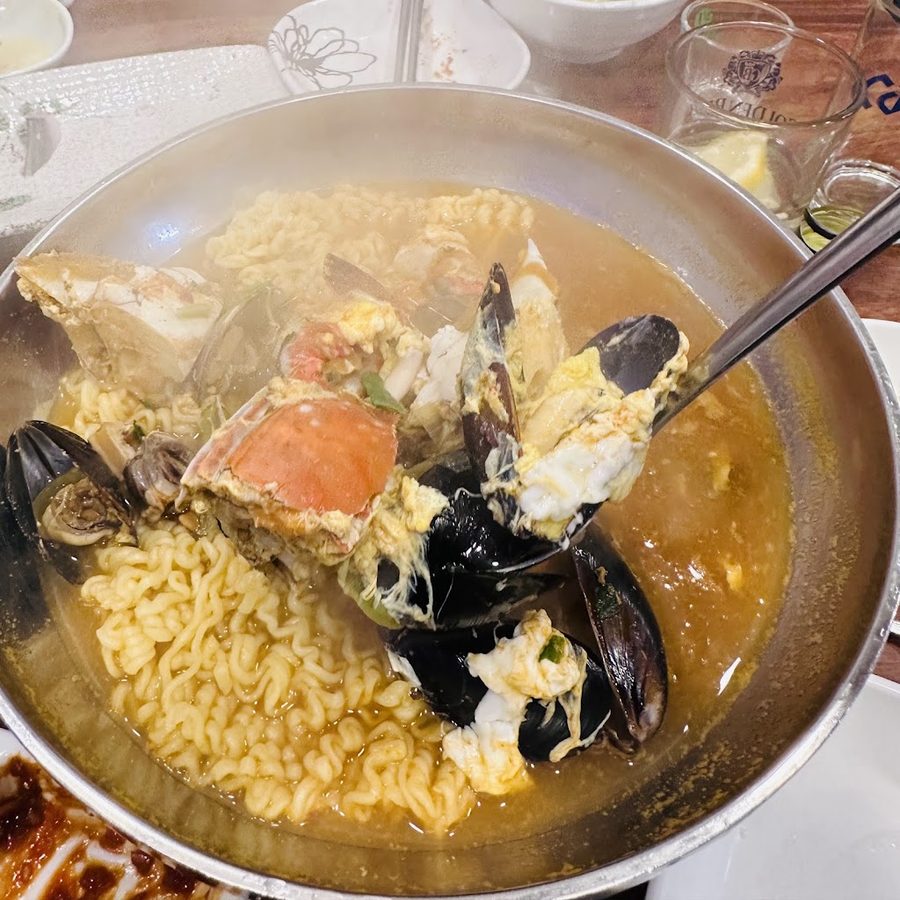 김다찌