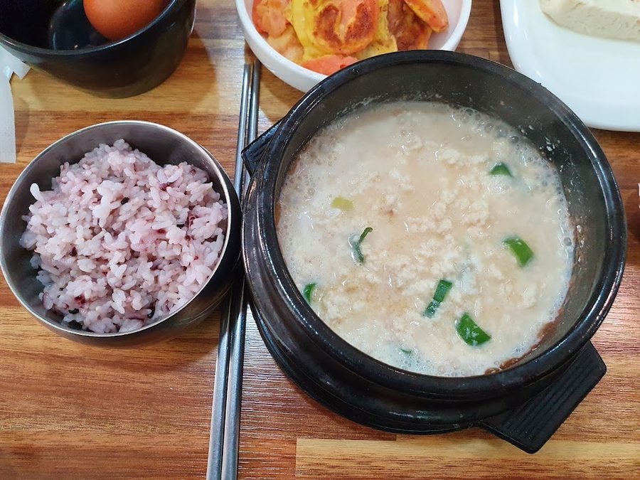 Sundubu Jeonmunjeom Kongbat