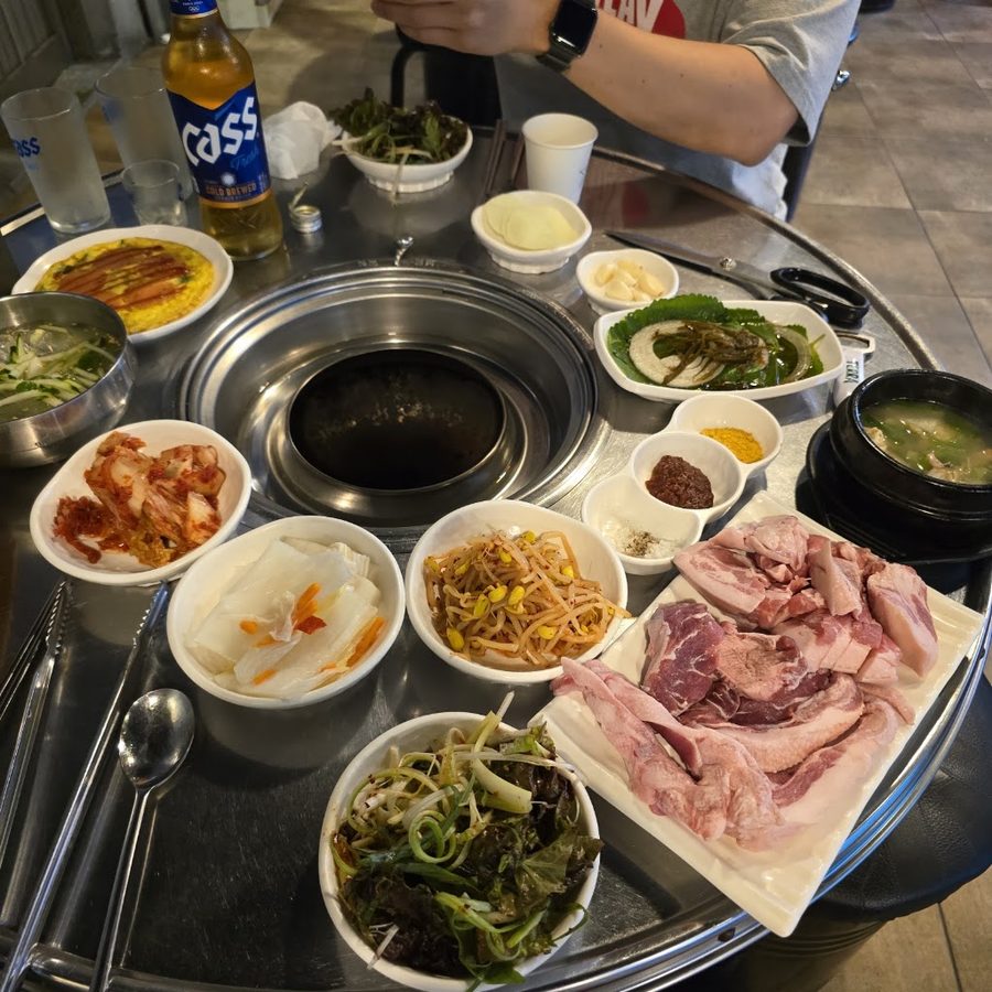 Gwaebeop-dong, Geu Jip