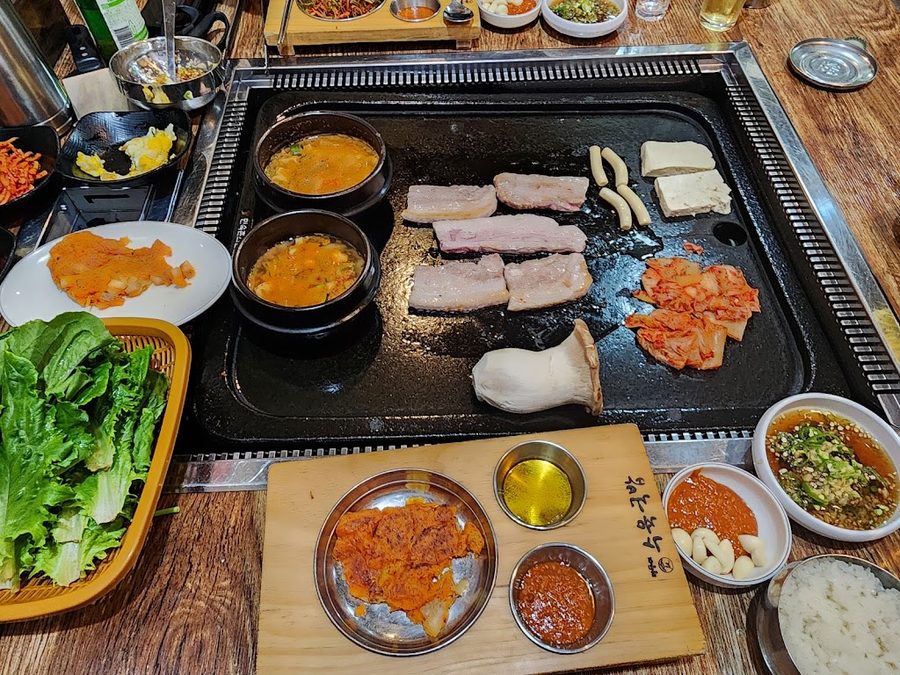 Ssangdungi Suyuk Gukbap Seonsa Branch