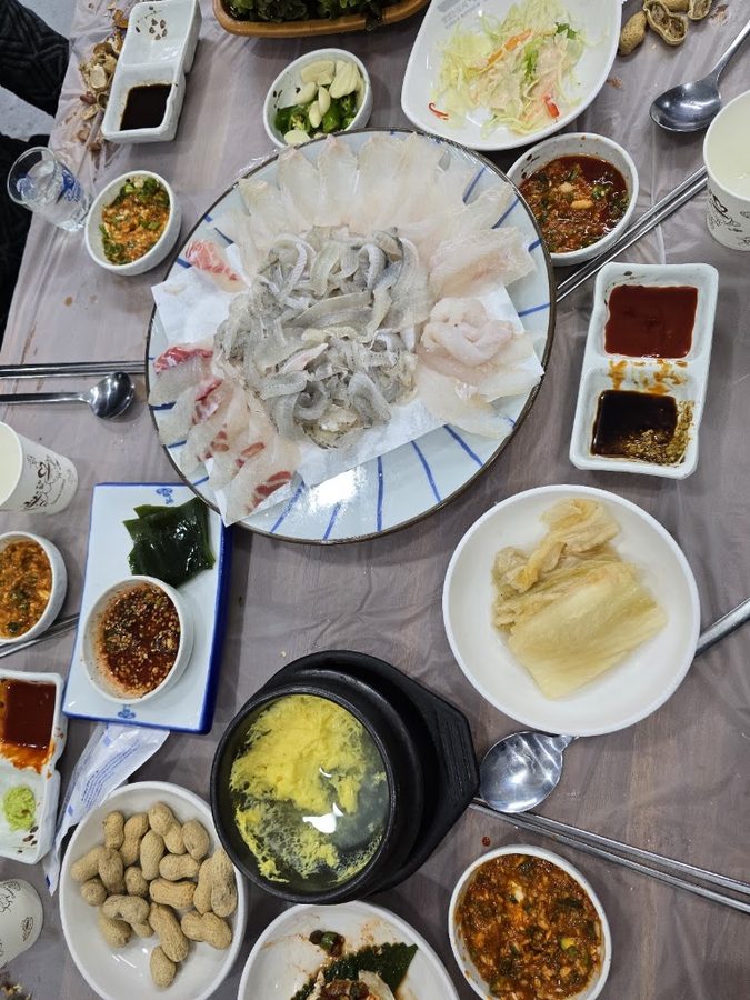 Hwamyeong Koa Hwareo Hoe Center