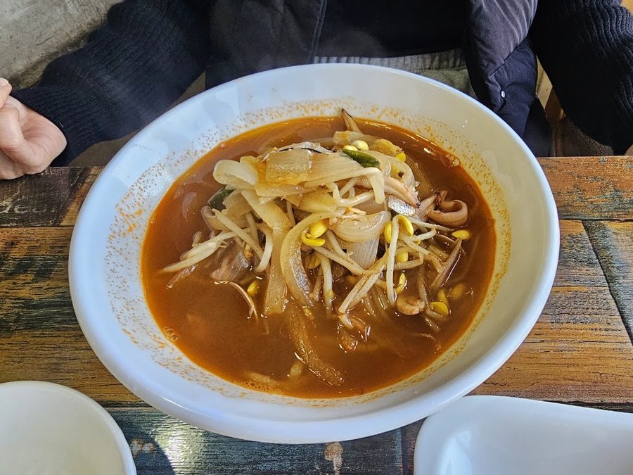 申賢京炒碼麵豬排