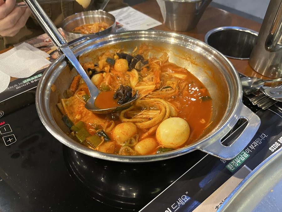 Dukki Tteokbokki Daeyeon CGV Branch