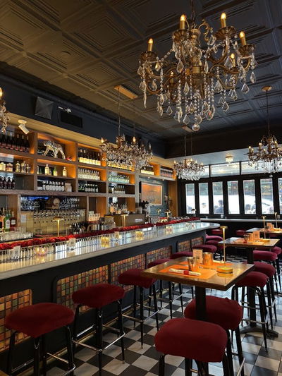 UT47 Kitchen & Bar