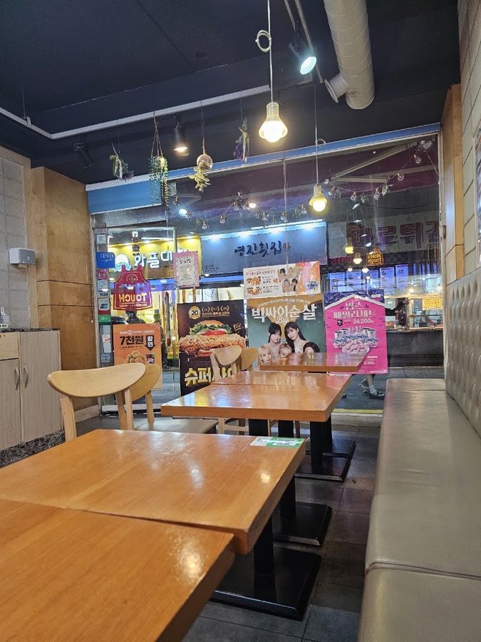 Mom's Touch Sinnamcheon Branch