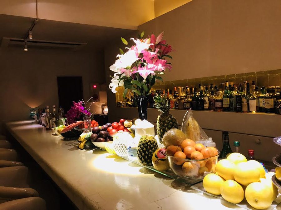 BAR Owl Fruit Cocktail bar