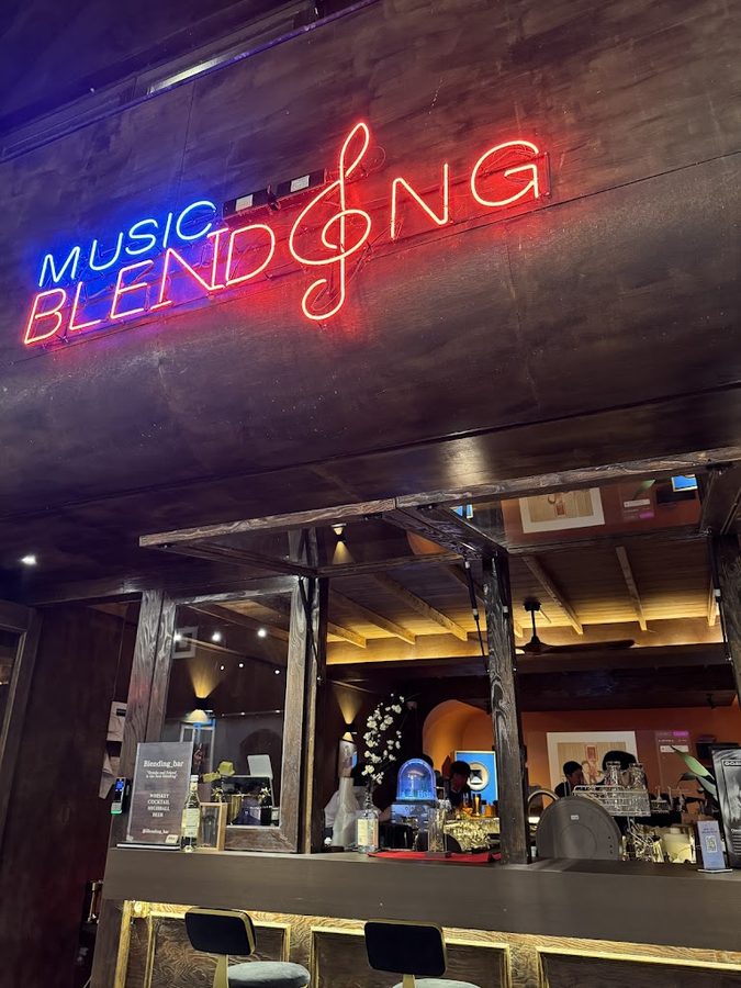 Blending Bar Music