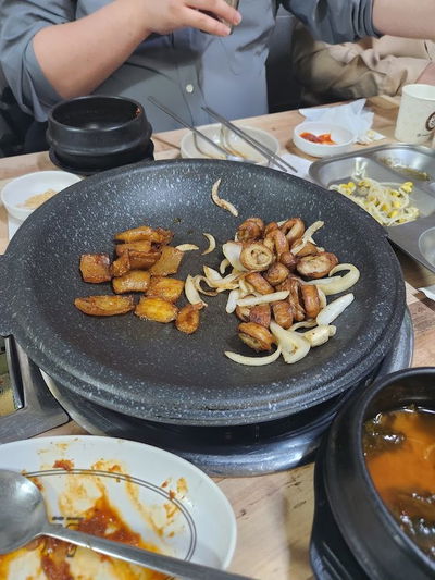Wangsimni Bulnan Makchang