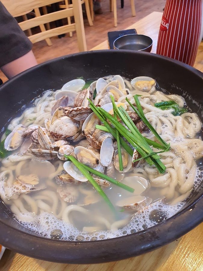 Ttukbaegi Bajirak Kalguksu