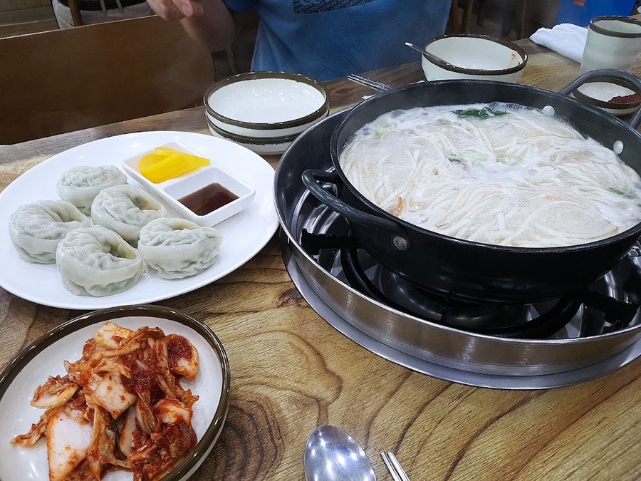 Deungchon Shabu Kalguksu