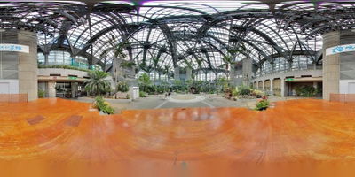 咲くやこの花館