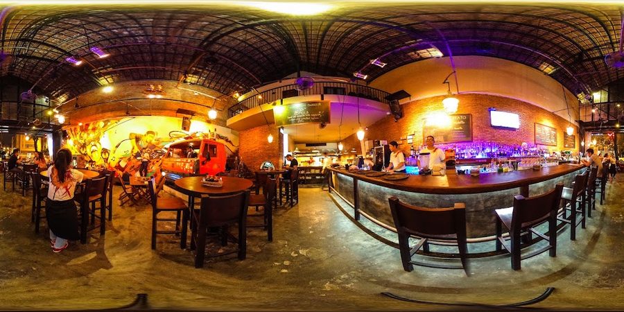 LUNA Pub